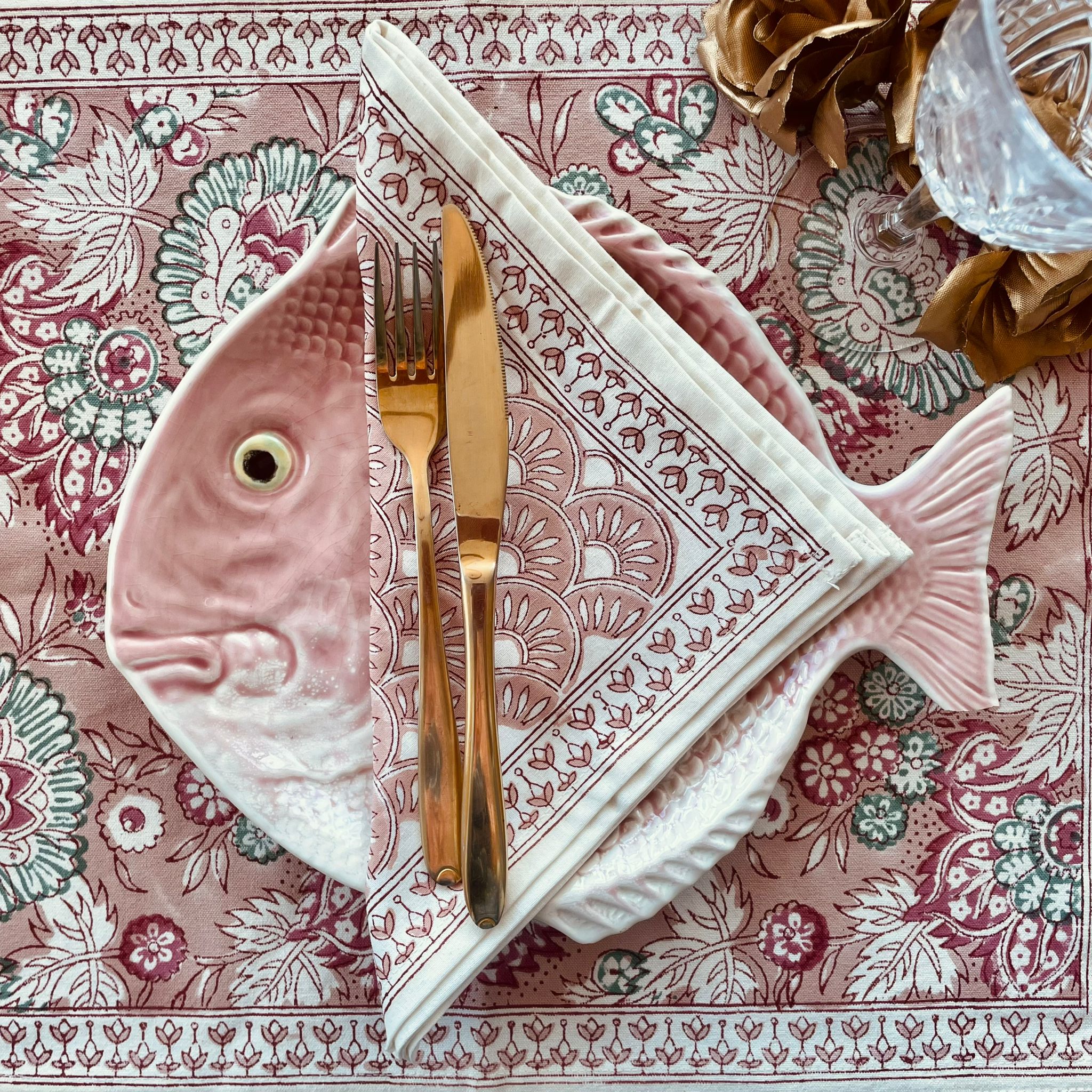 Set of 4 Block Printed Cotton Napkins in Geometric Blush Cherry